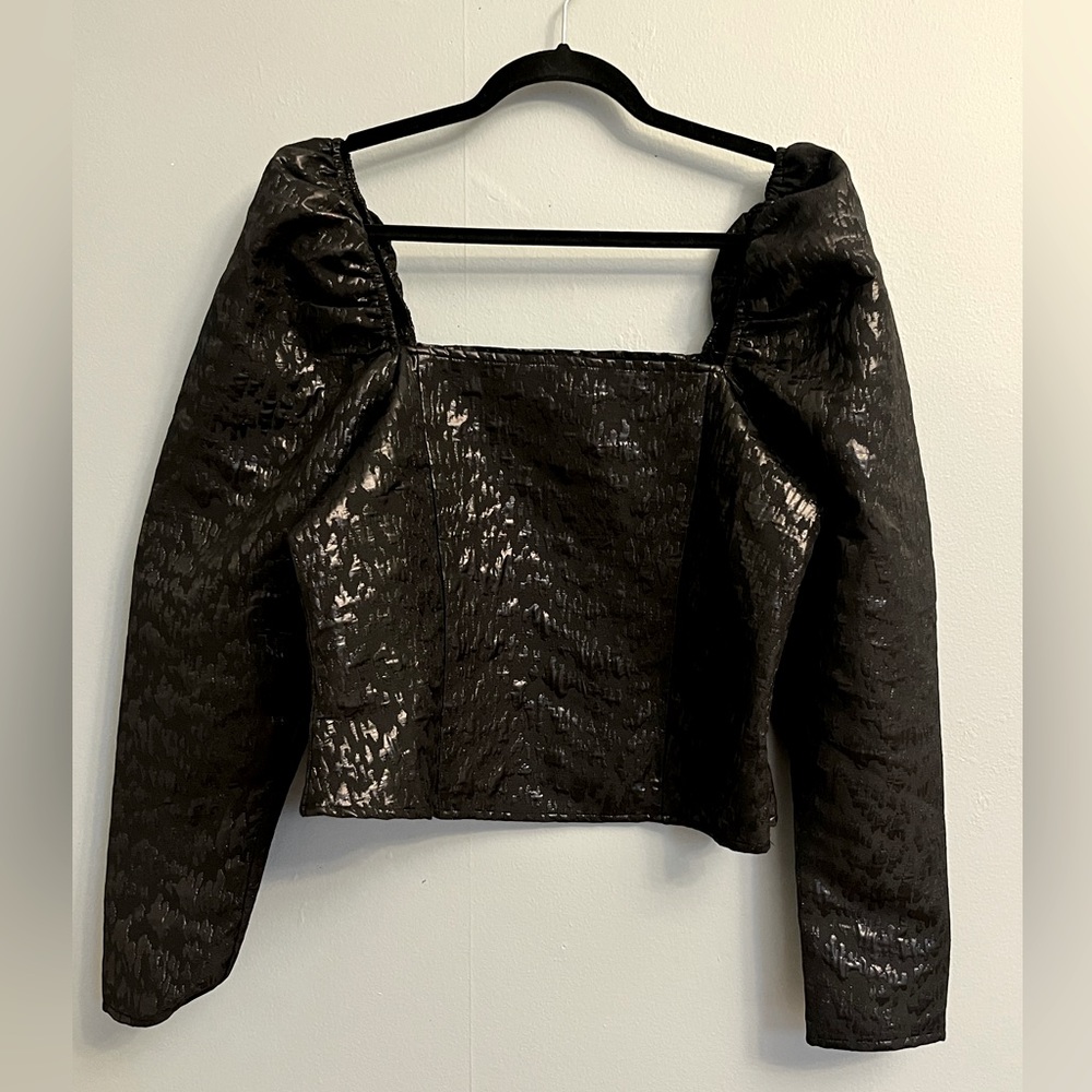 black corset top with puff long sleeves